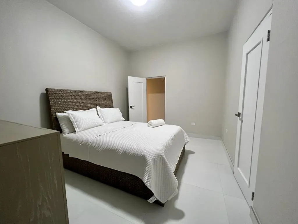 Stunning 3-Br Apt In Condado San Juan