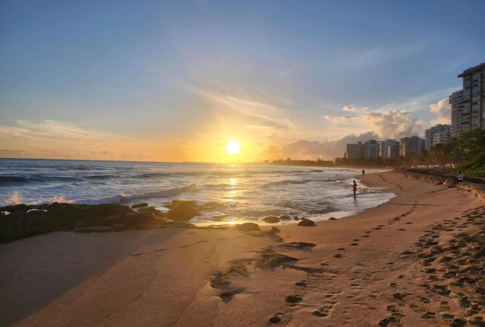 Stunning 3-Br Apt In Condado San Juan 0*,